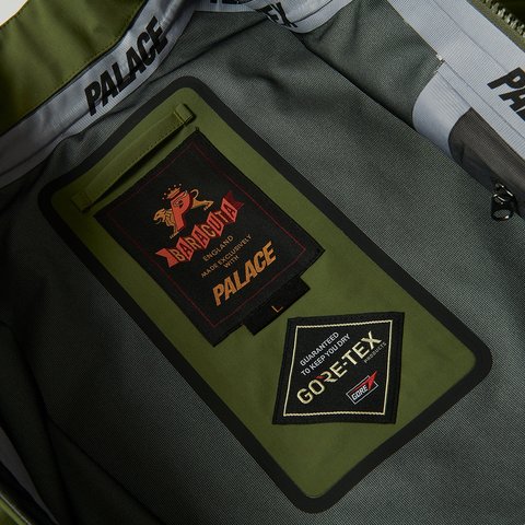 Palace PALACE BARACUTA GORE-TEX G4 JACKET OLIVE - Colorway