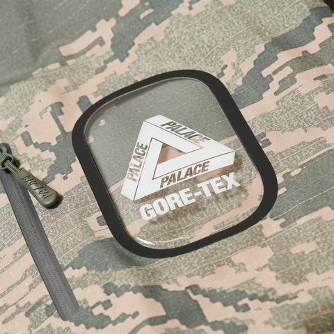 Palace GORE-TEX 3L M-TEK JACKET TIGER DIGI CAMO - Colorway