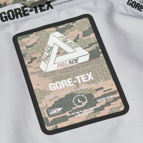 Palace GORE-TEX 3L M-TEK JACKET TIGER DIGI CAMO - Colorway