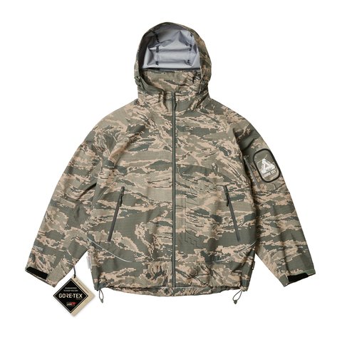 Palace GORE-TEX 3L M-TEK JACKET TIGER DIGI CAMO - €528.00