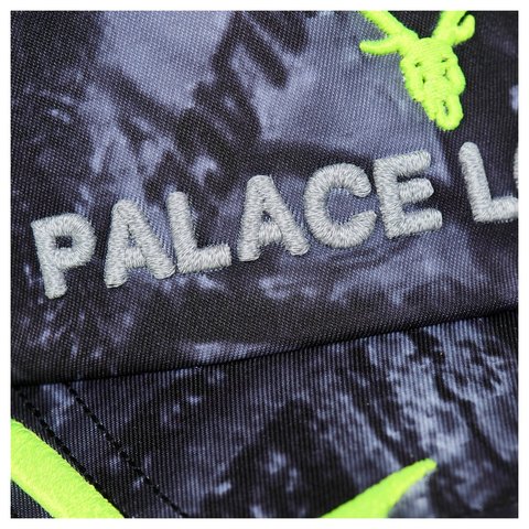Palace PALACE SOUTH2 WEST8 TRUCKER BLACK CAMO - Style 4