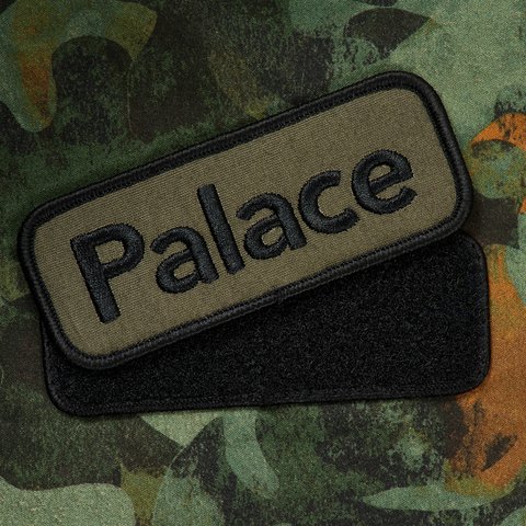 Palace PALACE BARBOUR DOG COAT KELP FOREST CAMO - Colorway