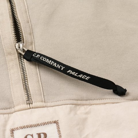 Palace PALACE C.P. COMPANY FLEECE OLD GOGGLE HOOD STONE - Colorway