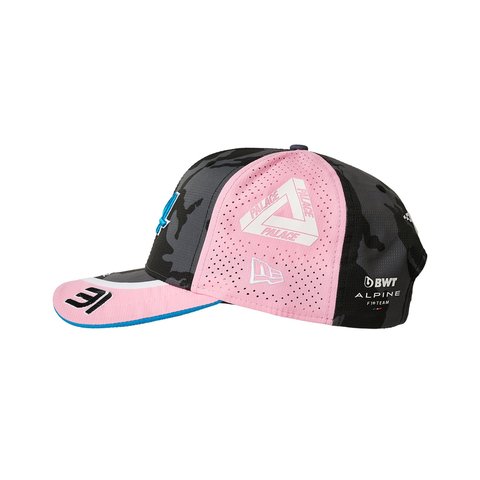 Palace PALACE KAPPA NEW ERA FOR ALPINE 9FIFTY CURVED BRIM PIT CAP NIGHT DESERT CAMO OCON - Colorway