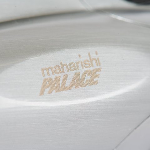 Palace PALACE MAHARISHI TURBO JET LIGHTER BLACK - Colorway