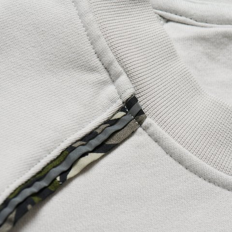 Palace PALACE MAHARISHI TEMPLE CREW STONE WHITE - Colorway