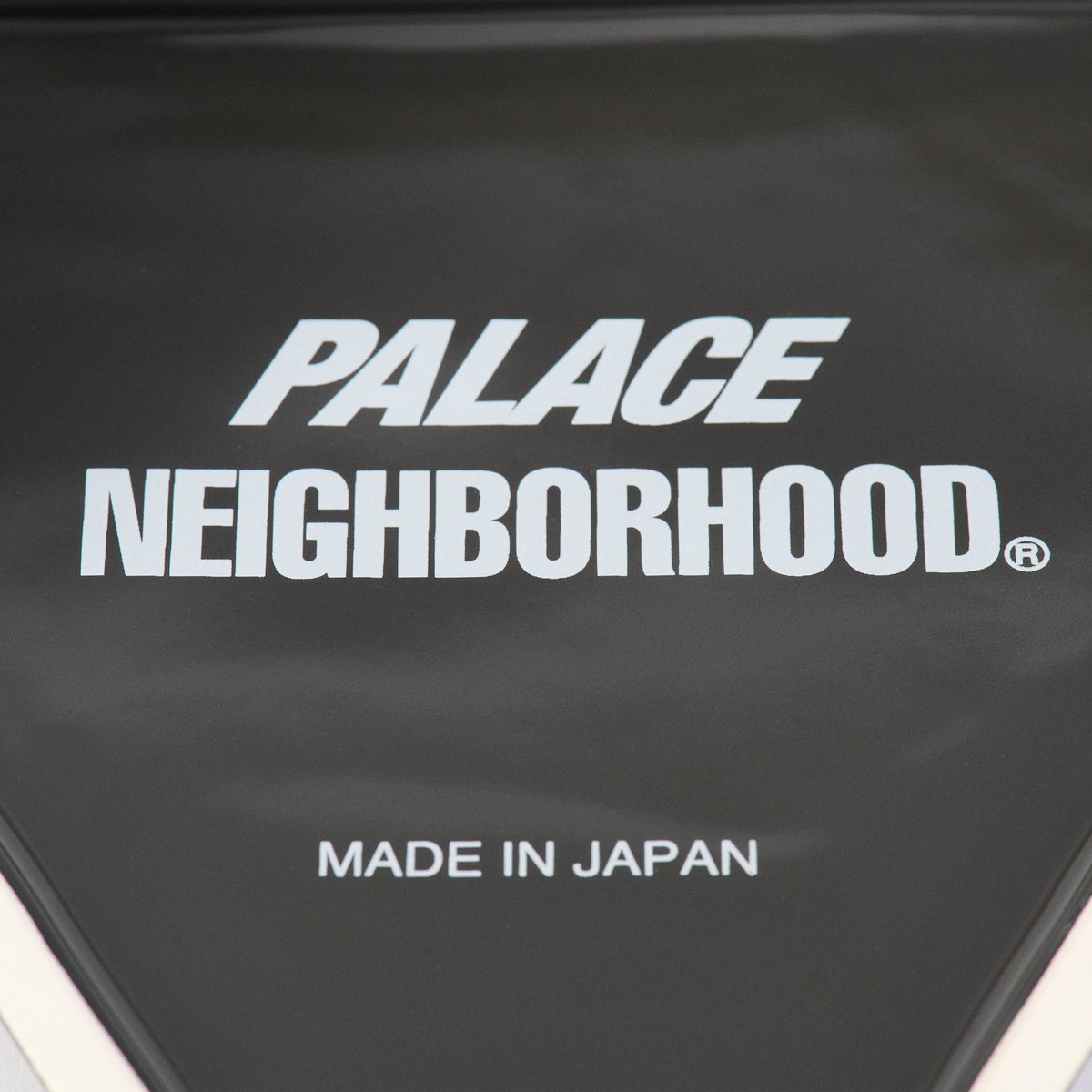 PALACE NEIGHBORHOOD INCENSE CHAMBER BLACK - PalaceCommunity