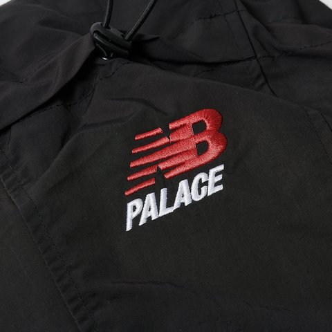 Palace PALACE NEW BALANCE POP OVER SHELL JACKET BLACK / PURPLE - Colorway