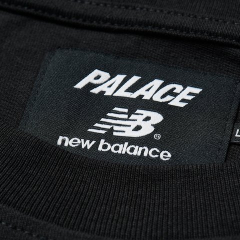 Palace PALACE NEW BALANCE LOGO T-SHIRT BLACK - Colorway