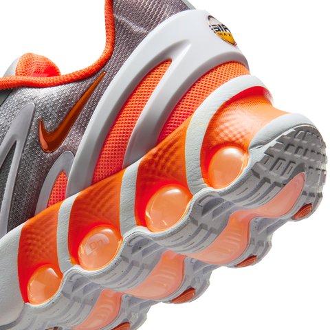 Palace PALACE NIKE AIR MAX DN8 DUSTY GREY / SAFETY ORANGE - Colorway