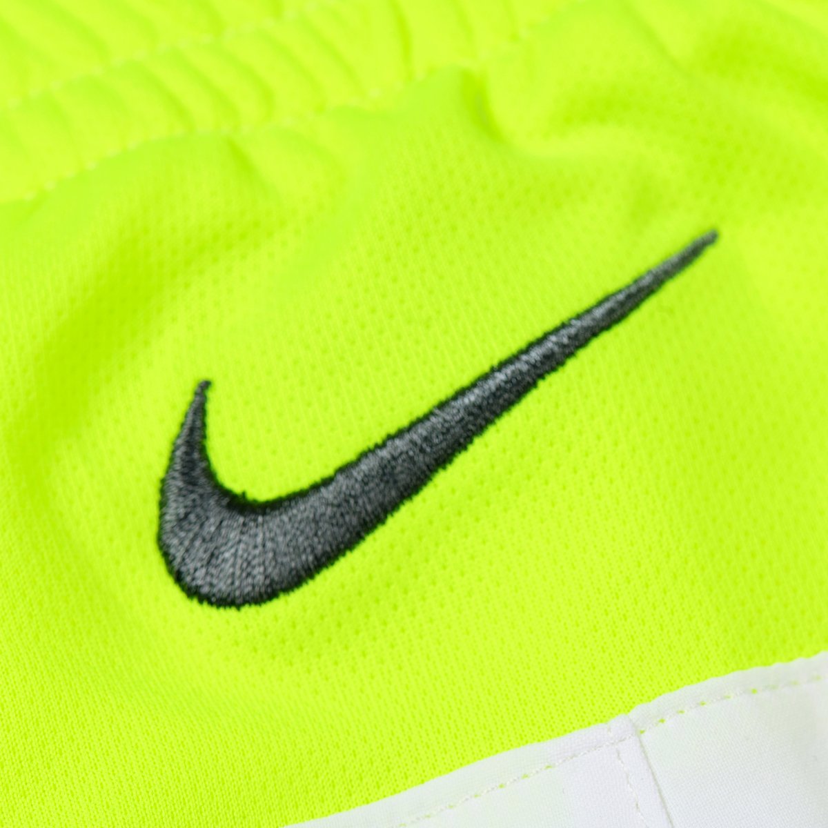 PALACE NIKE TOTAL P90 SHORT WHITE - Palace