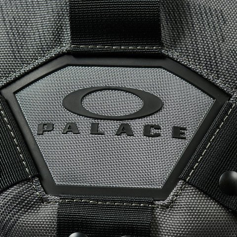 Palace PALACE OAKLEY SKULL ICON PACK GREY / BLACK - Colorway