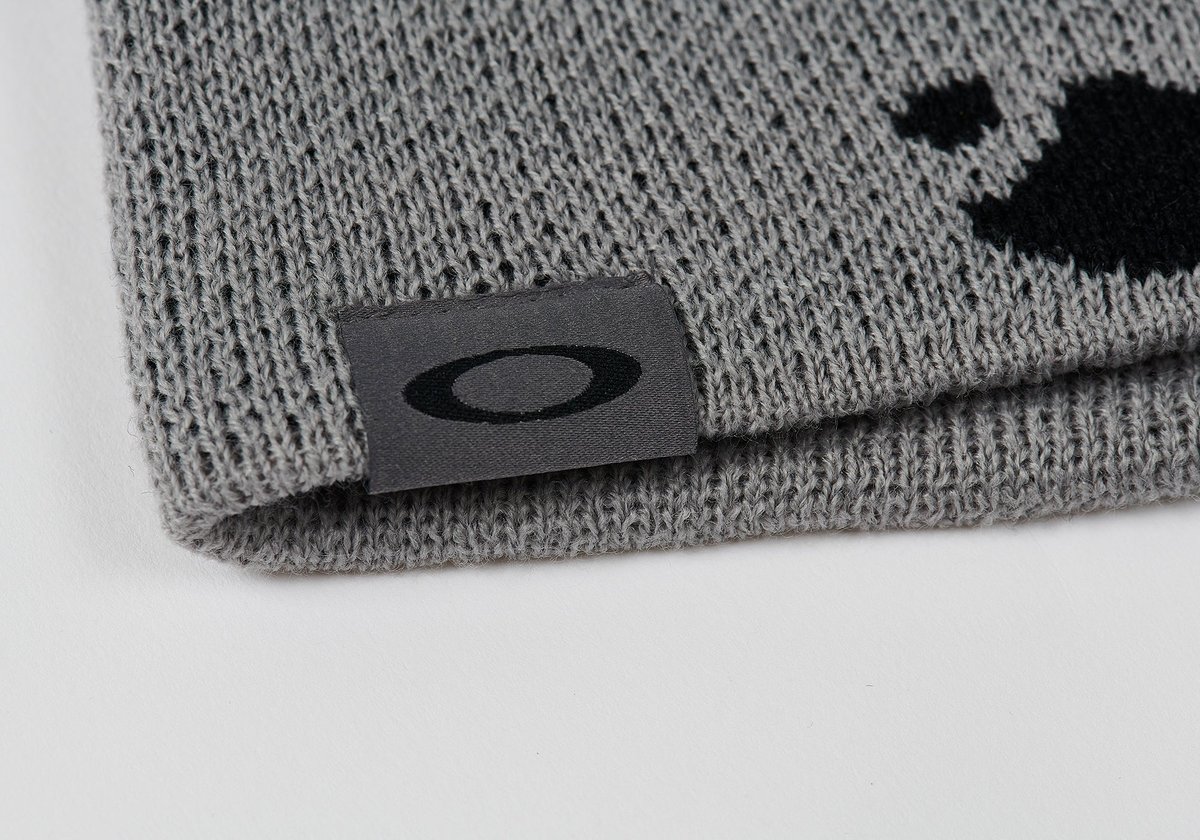 PALACE OAKLEY BEANIE GREY / BLACK - Palace