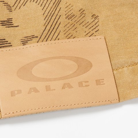 PALACE OAKLEY GAS JACKET SAND