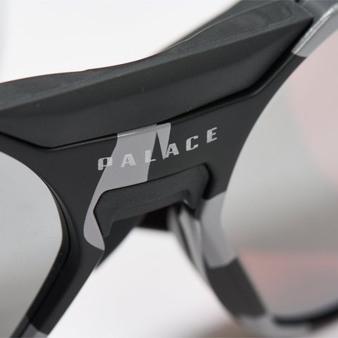 PALACE OAKLEY CLIFDEN SUNGLASSES NIGHT CLOUDS