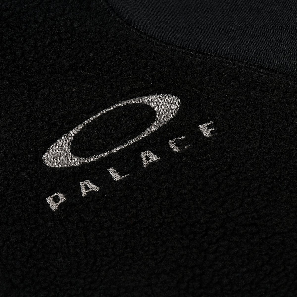 PALACE OAKLEY FLEECE BLACK - Palace Oakley 2024 - Palace PALACE OAKLEY FLEECE BLACK - Palace Oakley 2024 - Palace
