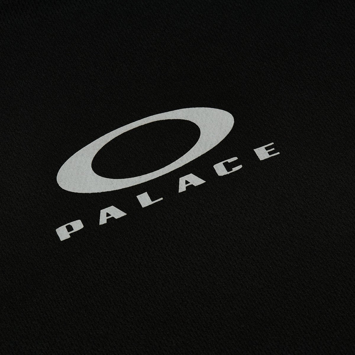 PALACE OAKLEY TECH JERSEY BLACK - Palace