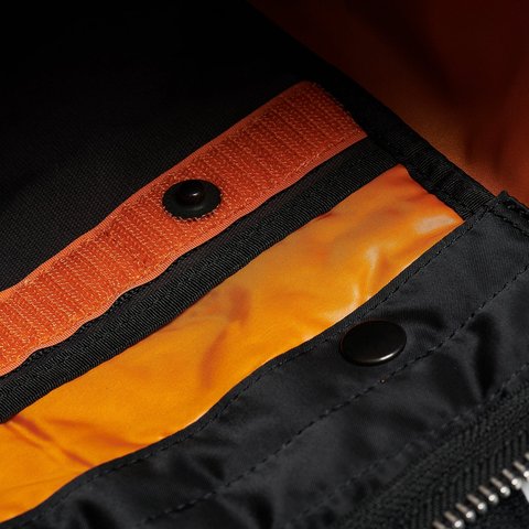 Palace PALACE PORTER 2WAY HELMET BAG BLACK WAVE DYE - Colorway