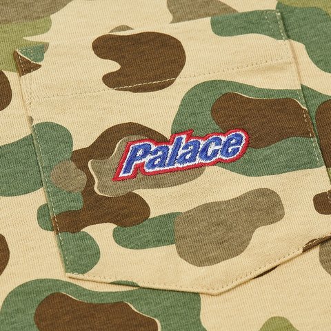 Palace EMBROIDERED POCKET T-SHIRT DUCK CAMO - Colorway