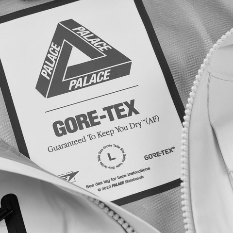 Palace GORE-TEX CARGO JACKET WHITE - Colorway