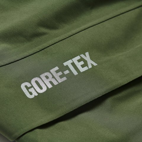 Palace GORE-TEX R-TEK CARGO SHORT OLIVE - Colorway