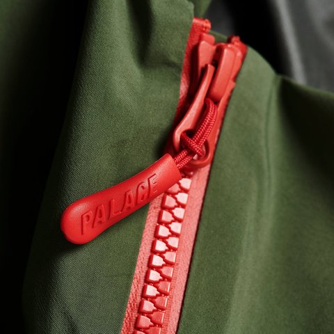 Palace GORE-TEX R-TEK JACKET OLIVE - Colorway