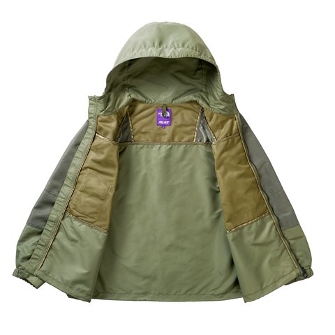 Palace PALACE THE NORTH FACE PURPLE LABEL MOUNTAIN WIND PARKA SAGE GREEN - Colorway