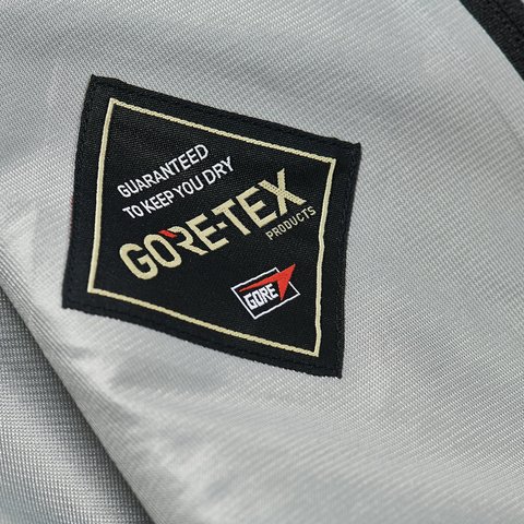 Palace GORE-TEX 3L JACKET REALTREE TIMBER - Colorway