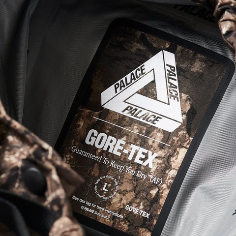 Palace GORE-TEX 3L TROUSER REALTREE TIMBER - Colorway