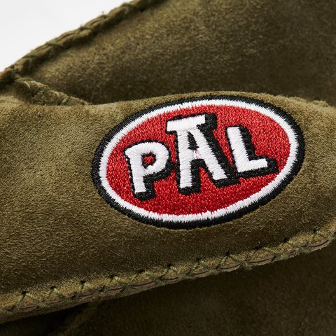 Palace PALACE UGG SHEEPSKIN MITTEN BURNT OLIVE - Colorway