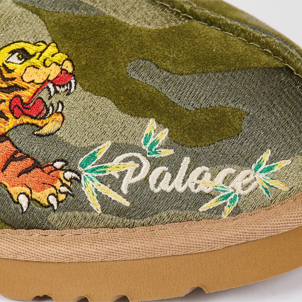 PALACE UGG TASMAN SLIPPER BURNT OLIVE CAMO - Palace