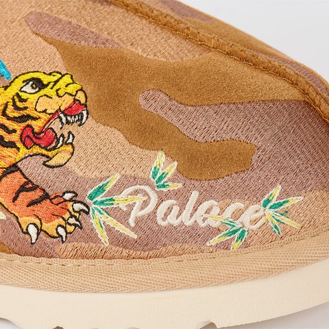 Palace PALACE UGG TASMAN SLIPPER CHESTNUT CAMO - Colorway