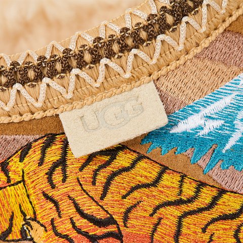 Palace PALACE UGG TASMAN SLIPPER CHESTNUT CAMO - Colorway