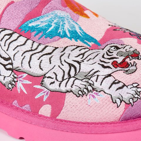 Palace PALACE UGG ULTRA MINI BOOT PINK CAMO - Colorway