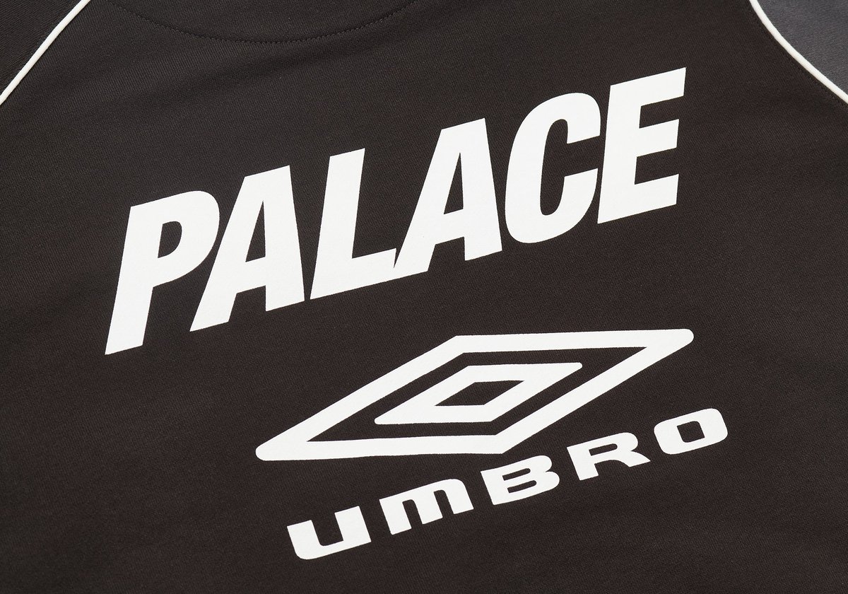 PALACE UMBRO WARM UP CREW BLACK - Palace Umbro 2024 - Palace