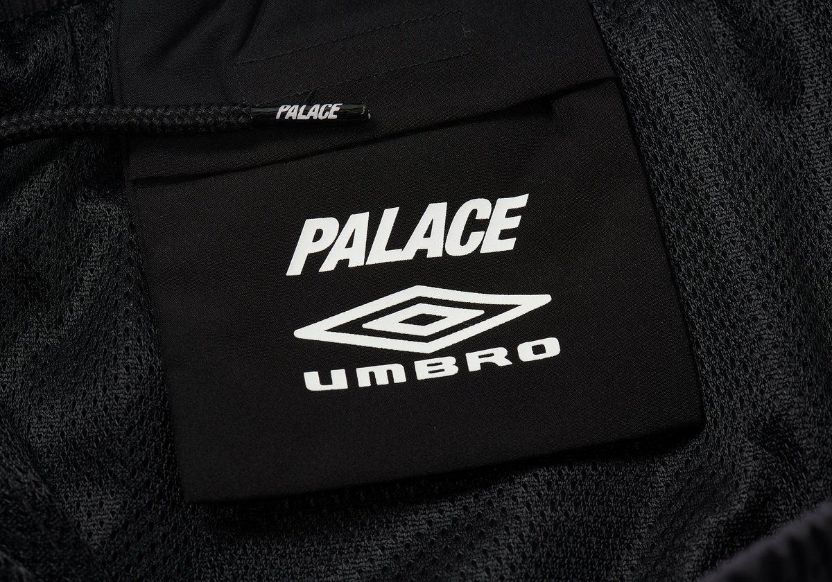 PALACE UMBRO TRAINING TRACK JOGGER BLACK - Palace