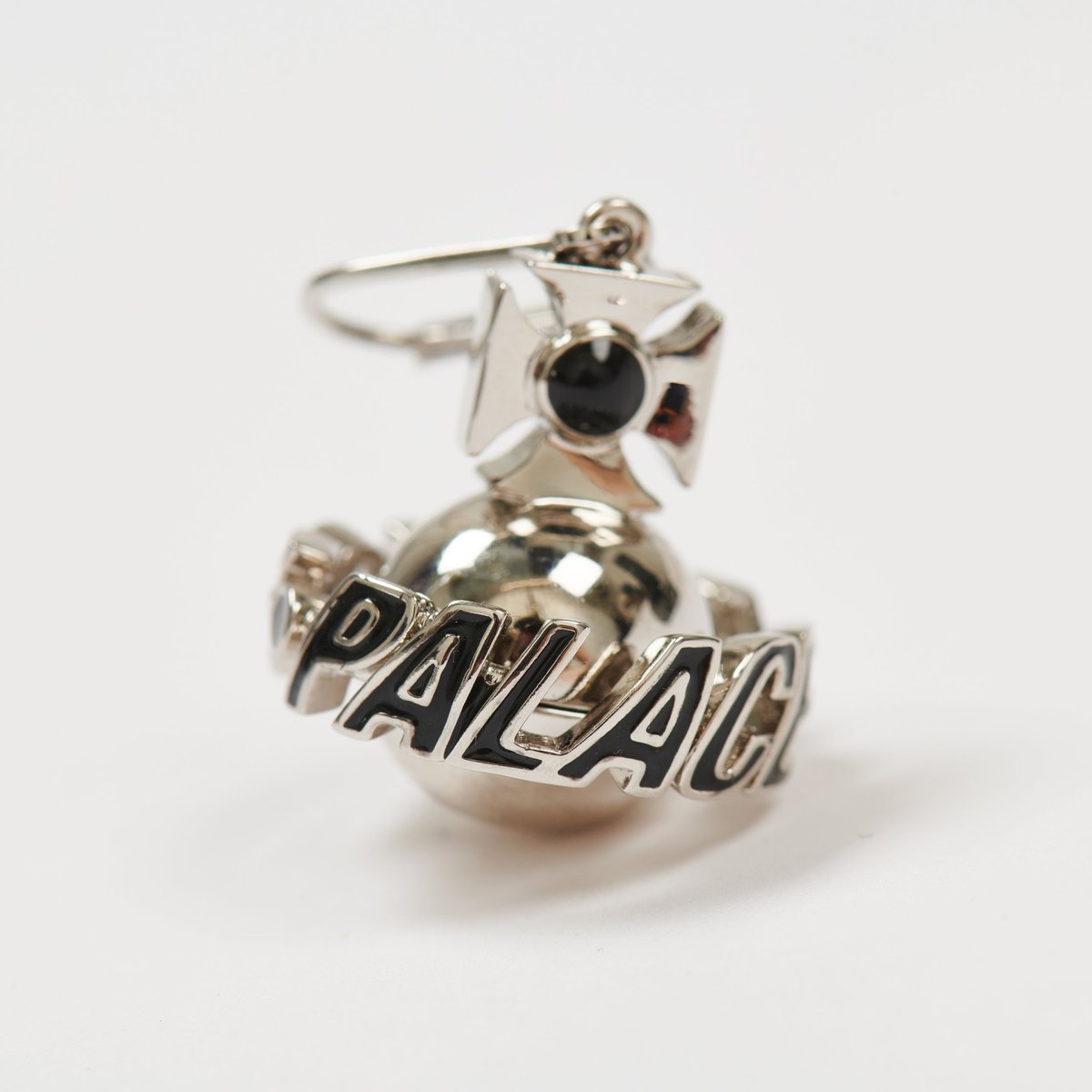 PALACE VIVIENNE WESTWOOD ORB EARRINGS SILVER - PalaceCommunity
