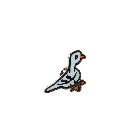 PIGEON HOLE PIN BADGE GREY