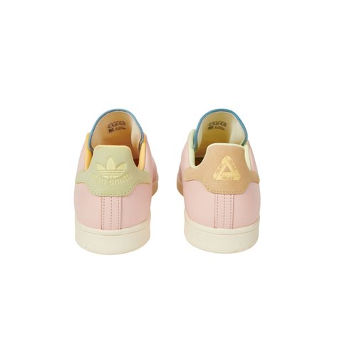Palace ADIDAS PALACE STAN SMITH HASE YELLOW / ICEY PINK / ICE BLUE - Colorway