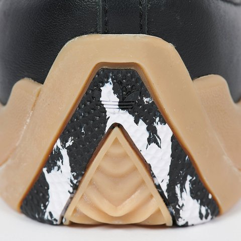 Palace ADIDAS PALACE PUIG SAMBA CORE BLACK / SILVER METALIC / GUM - Colorway