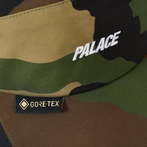 Palace GORE-TEX 3L RUNNER CAMO - Colorway
