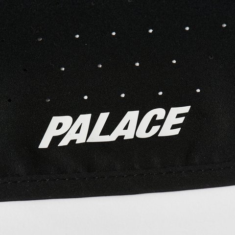 Palace PALLONCINO NECK SAVER RUNNER BLACK - Colorway