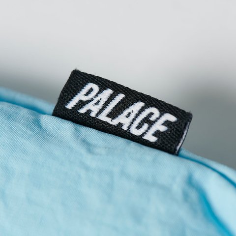 Palace PIPED SHELL PULLOVER SKY - Colorway
