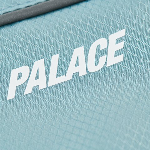 Palace RUN IT VEST HAZY BLUE - Colorway