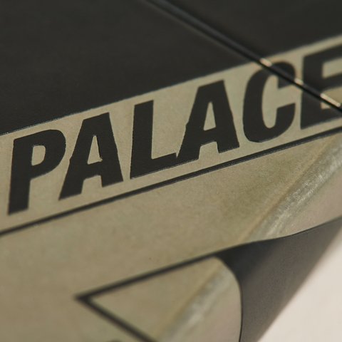 Palace PALACE ZIPPO LIGHTER BLACK / SILVER - Colorway
