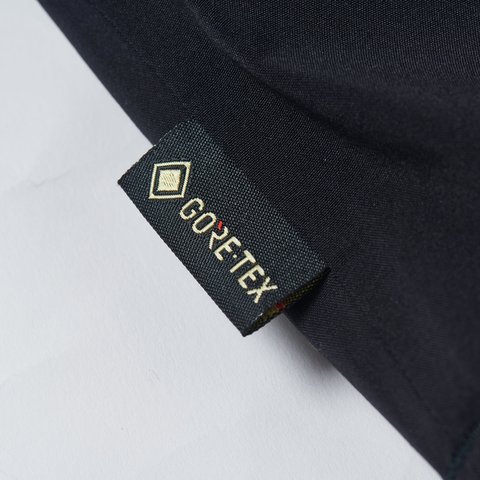 GORE-TEX P-LITE JACKET BLACK