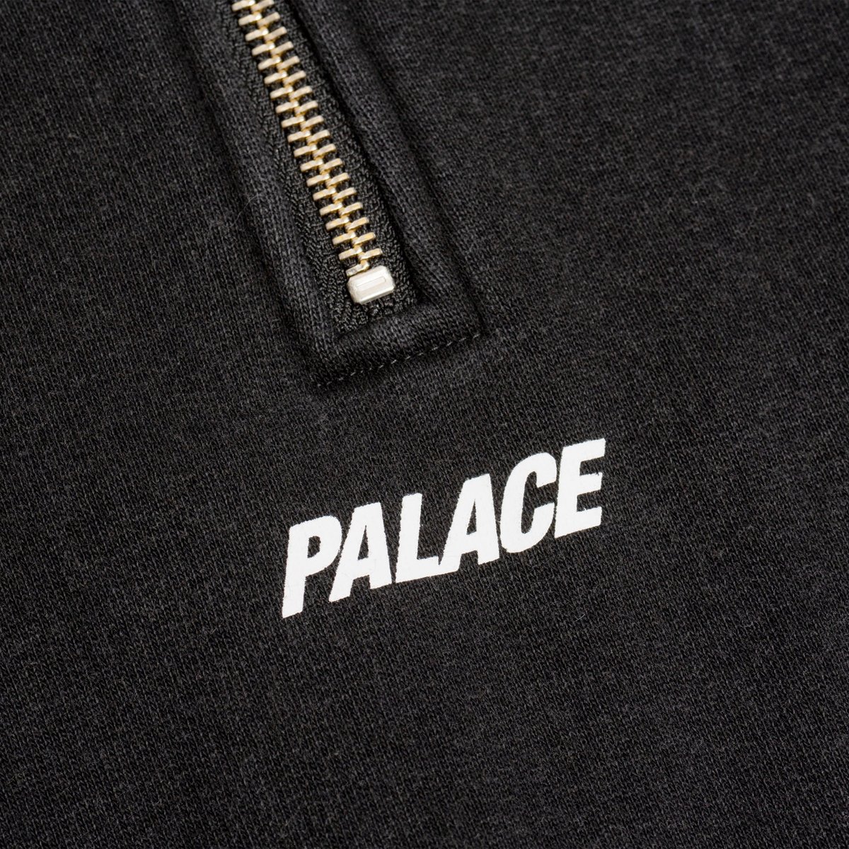 PALACE 1/4 ZIP WASH OUT FUNNEL XL 黒 25ss 1/4 ZIP WASH OUT FUNNEL BLACK - Summer 2025 - Palace