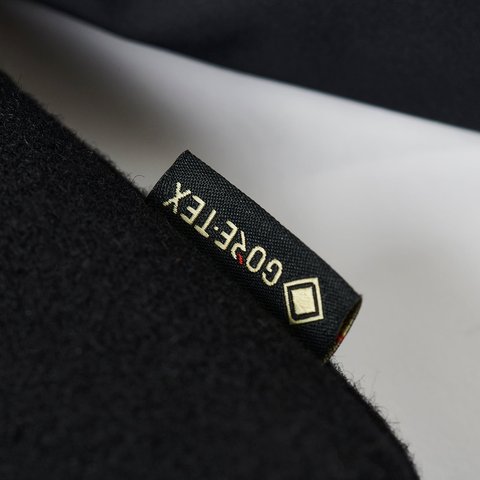 Palace GORE-TEX GOING FURTHER VARSITY BLACK - Colorway