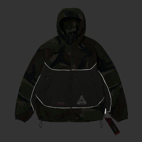 Palace POLARTEC 3M HOODED JACKET WOODLAND CAMO - Colorway