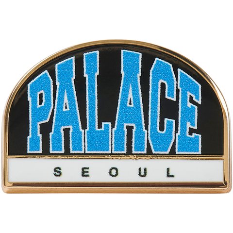 Palace BREAKOUT PIN BADGE BLACK / WHITE - $8.00